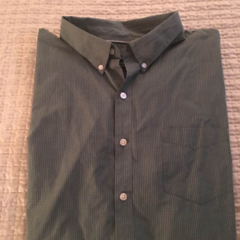 Van Heusen casual short sleeve shirt XXL 18-18-1/2